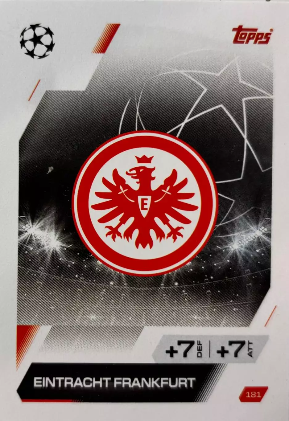 Футбол. Карточка Логотип/Эмблема Айнтрахт Франкфурт Лига Чемпионов 2025-26 TOPPS
