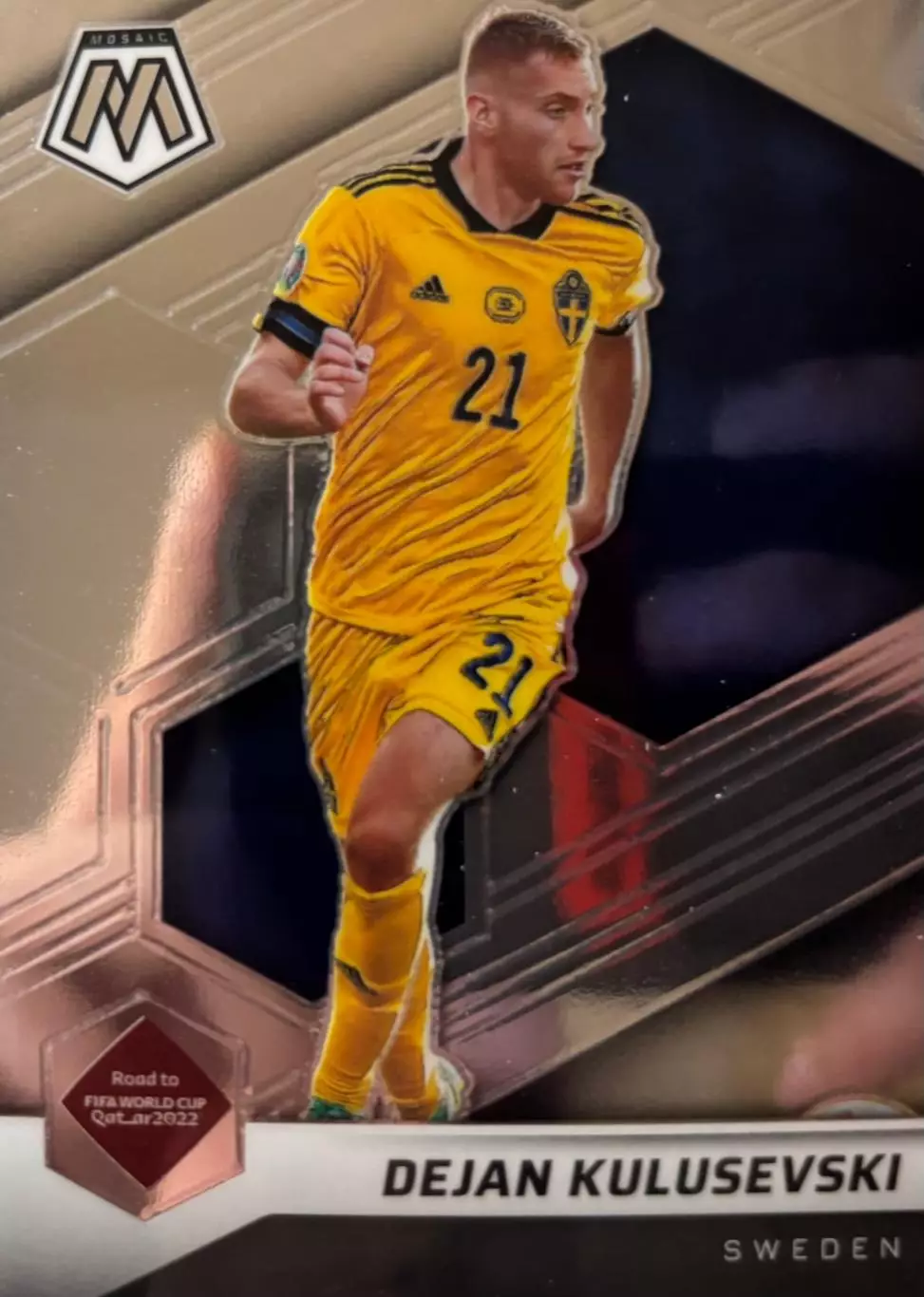 Футбол Карточка Деян Кулушевски Швеция, Ювентус, Тоттенхэм Хотспур 2022 Panini