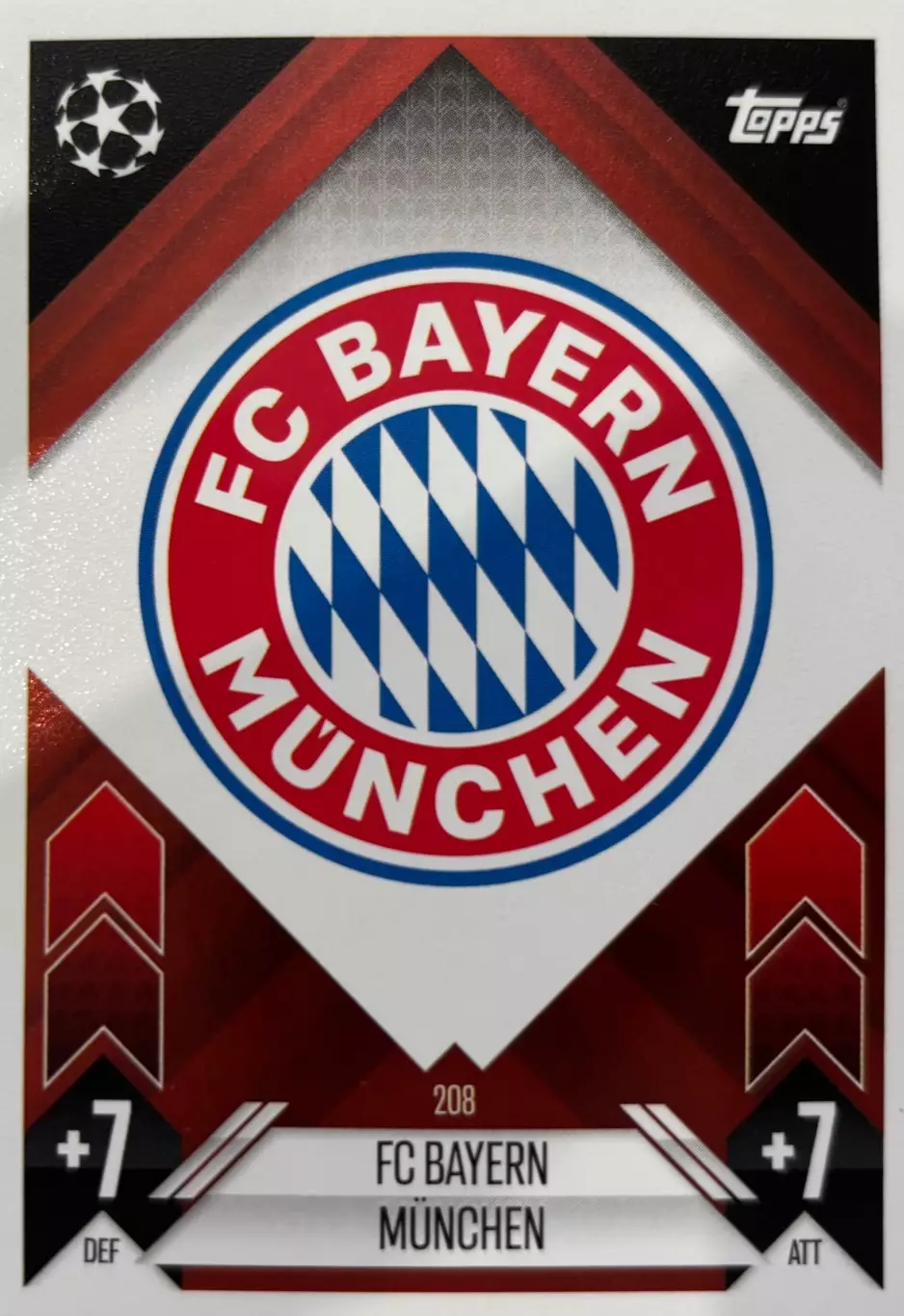 Футбол. Карточка Логотип/Эмблема Бавария Мюнхен Лига Чемпионов 2024-25 TOPPS