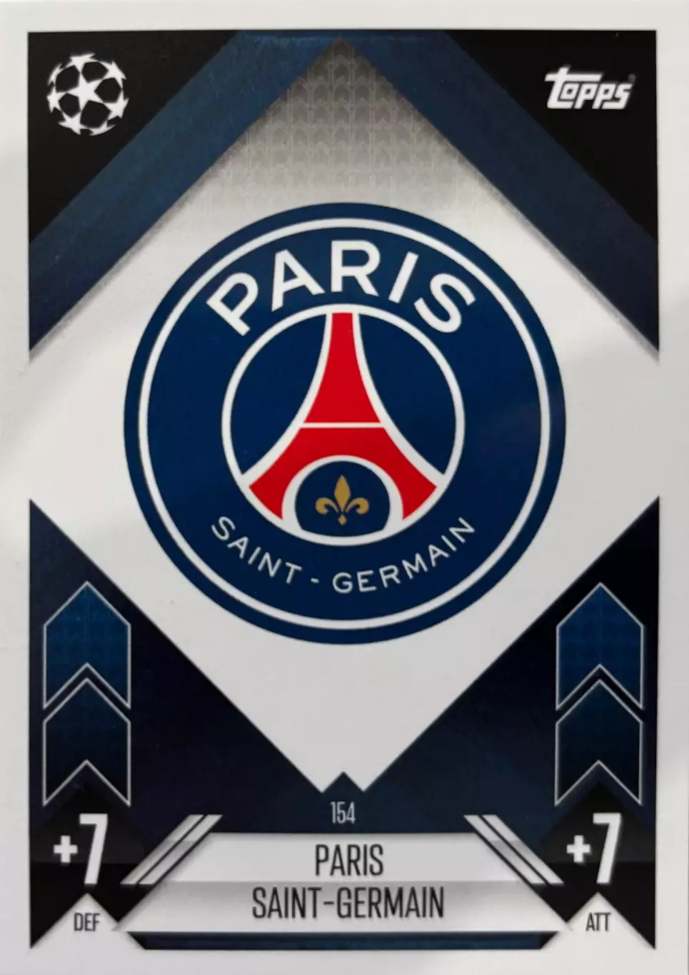 Футбол Карточка Логотип/Эмблема Пари Сен-Жермен/ПСЖ Лига Чемпионов 2024-25 TOPPS