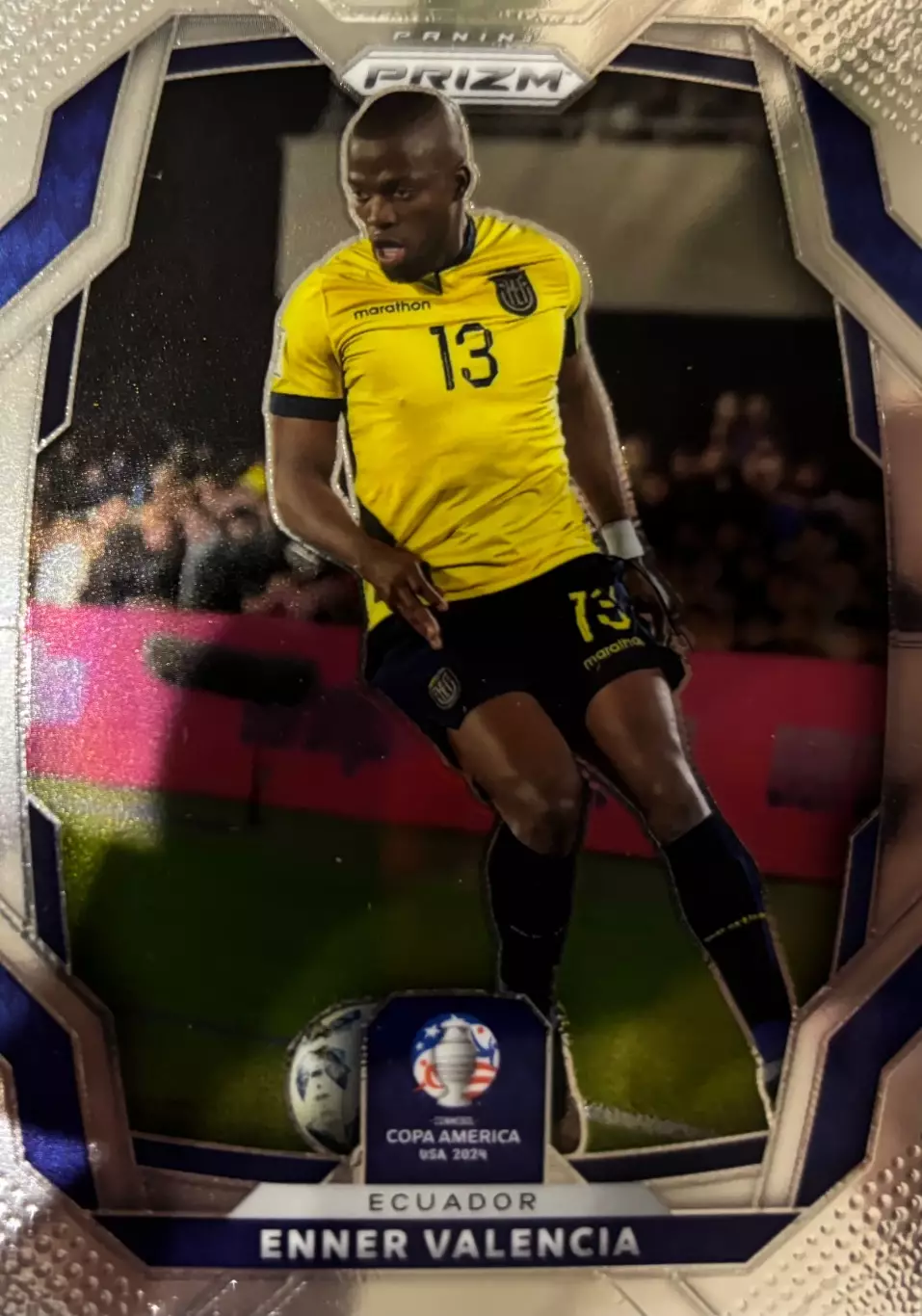 Карточка Эннер Валенсия Эквадор, Вест Хэм, Эвертон Кубок Америки 2023-24 Panini