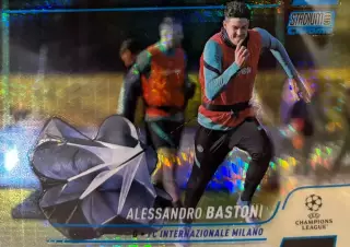Карточка Алессандро Бастони Интер, Аталанта, Парма Лига Чемпионов 2021-22 TOPPS