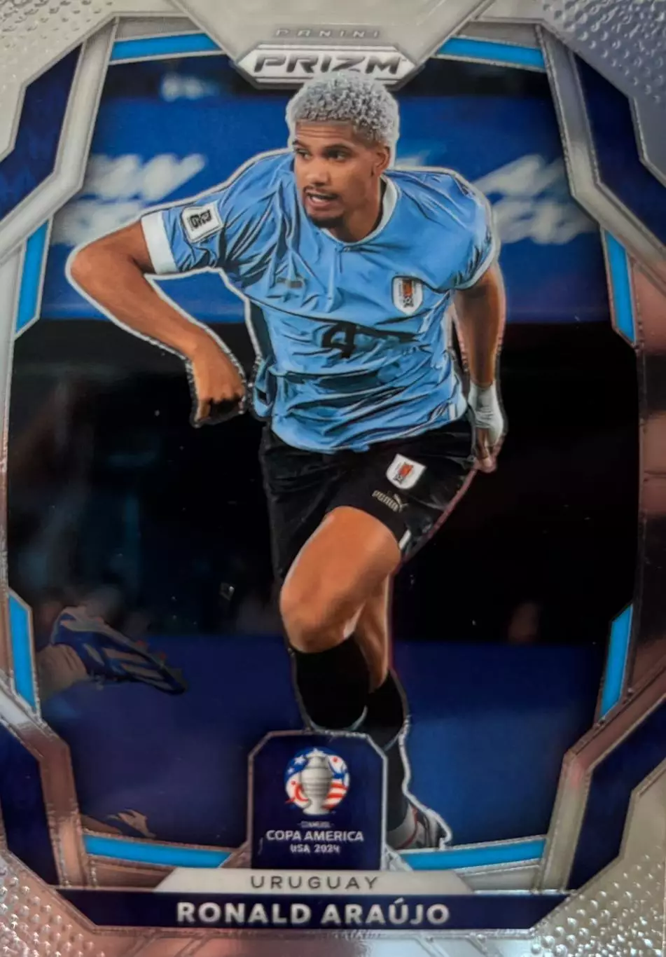 Футбол. Карточка Рональд Араухо Уругвай, Барселона Кубок Америки 2023-24 Panini