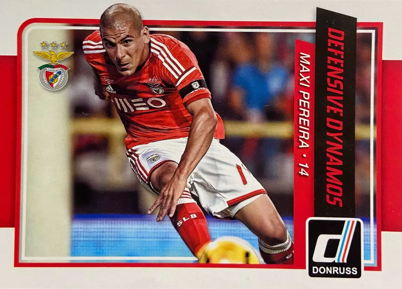 Футбол. Карточка Maxi Pereira/Макси Перейра Benfica/Бенфика Panini/Панини 2015
