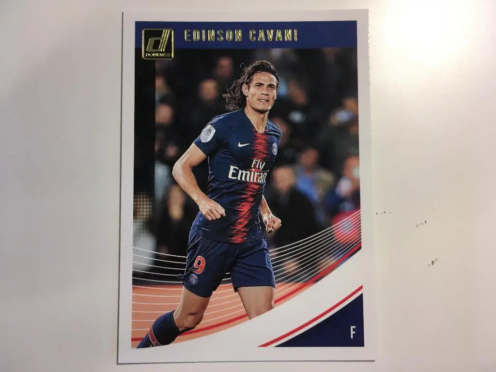 Футбол. Карточка Edinson Cavani- Эдинсон Кавани Пари Сен-Жермен Panini 2018-2019