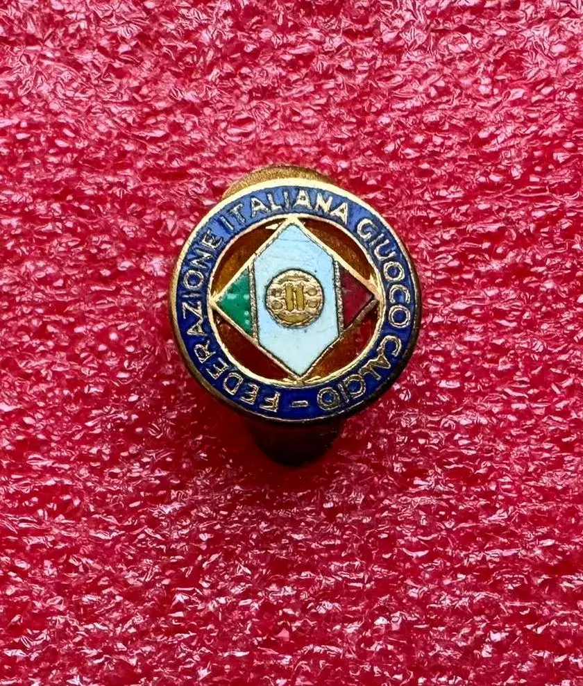 Знак Федерация футбола Италия. 1