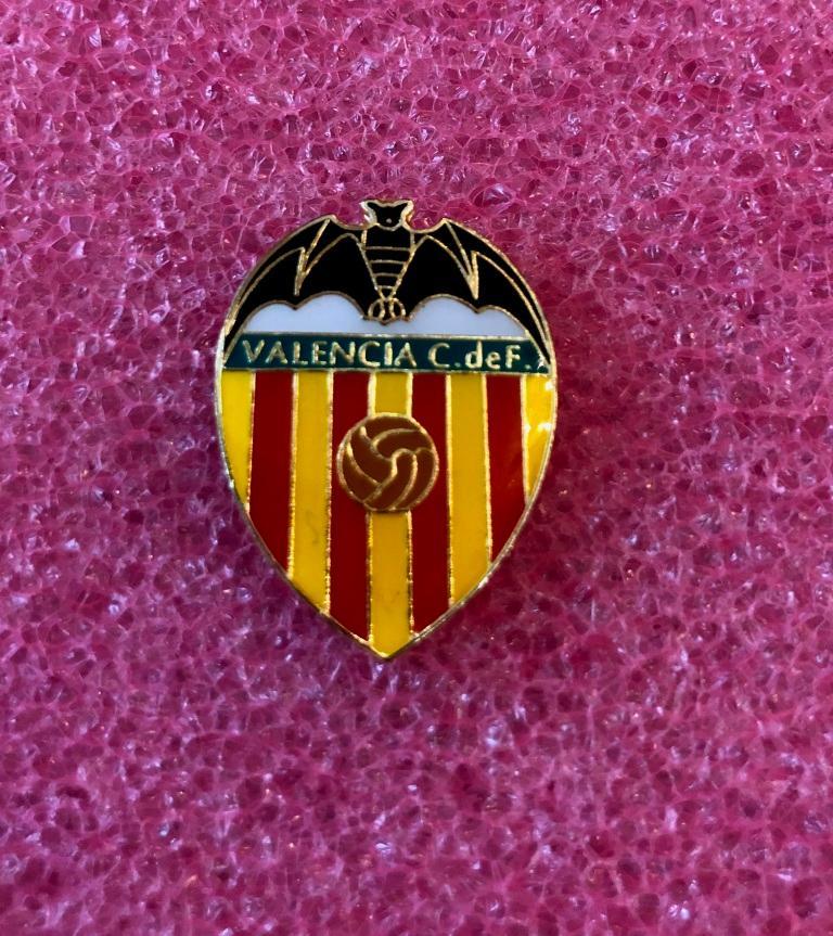 Знак футбольный клуб FC Валенсия Испания.