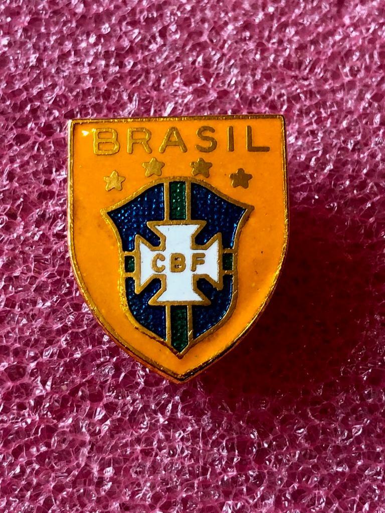 Знак Федерация футбола Бразилия.
