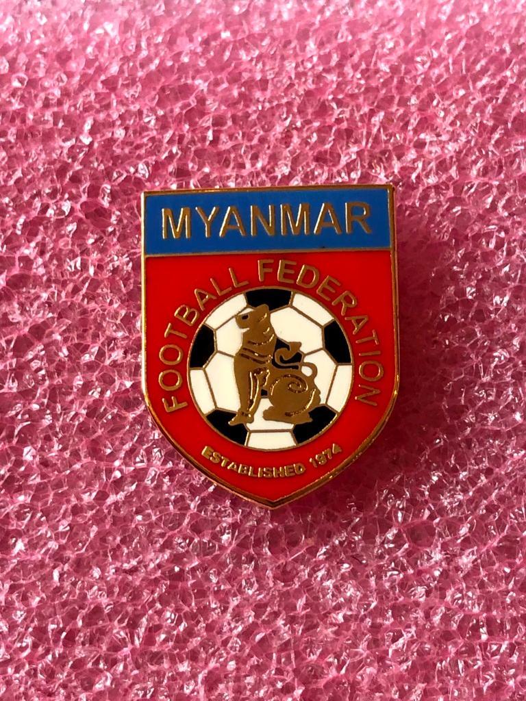 Знак Федерация футбола Мьянма.