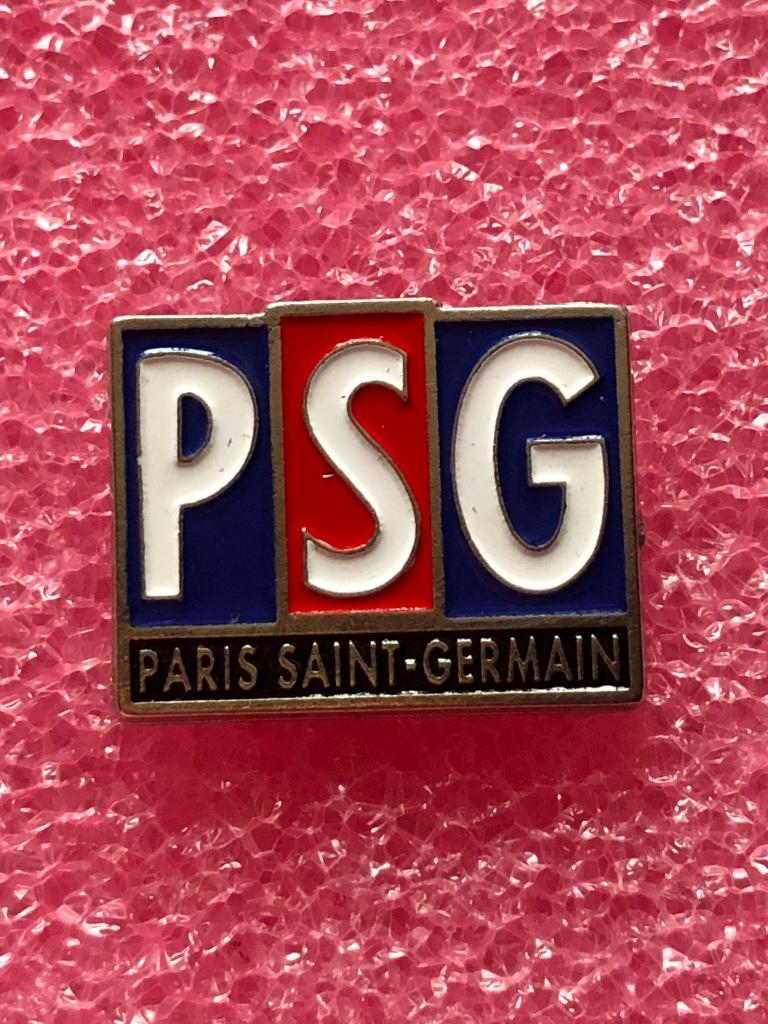 Знак футбольный клуб ПСЖ Пари-Сен-Жермен Франция.