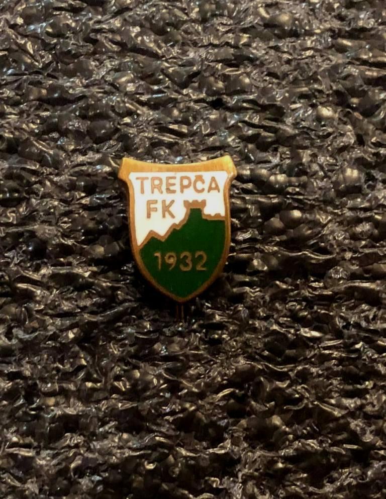 Знак футбольный клуб Трепча Югославия.