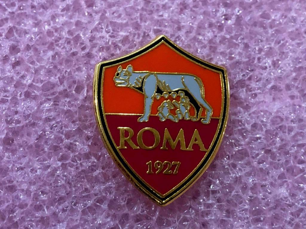 Знак футбольный клуб Рома Рим Италия.