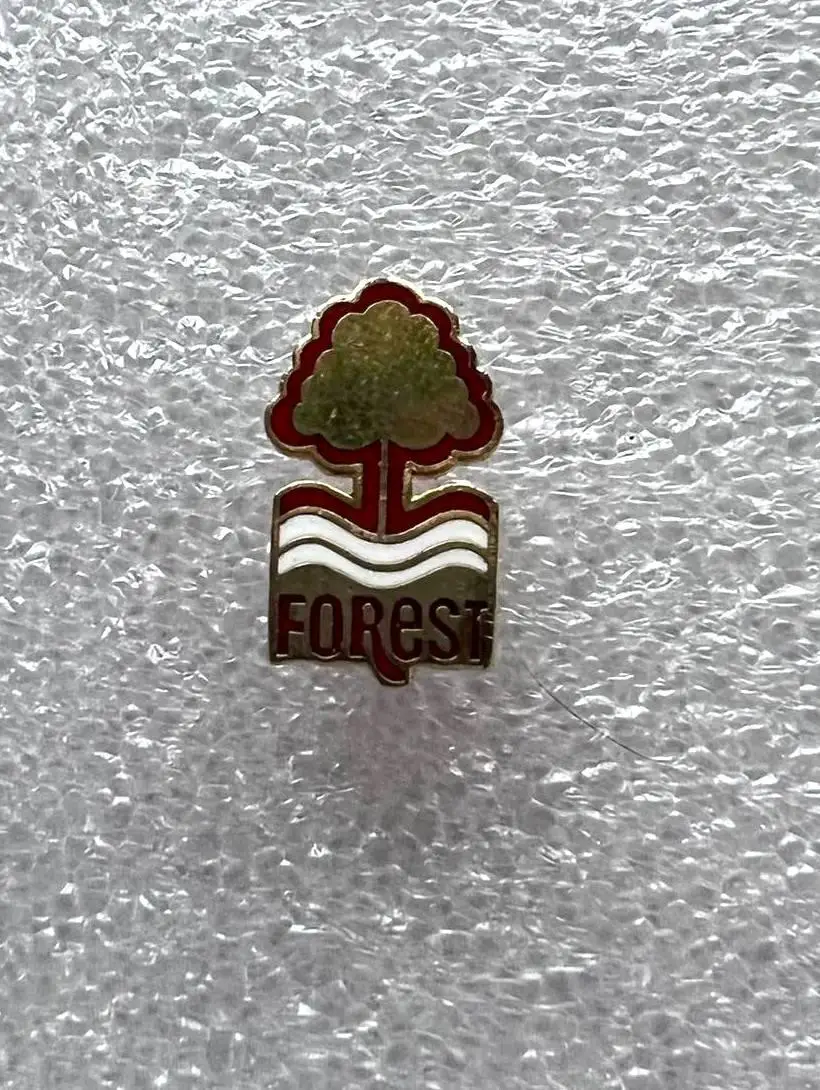 Знак футбольный клуб Ноттингем Форест Англия.