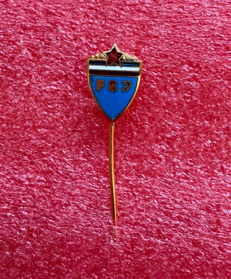 Знак Федерация футбола Югославия.