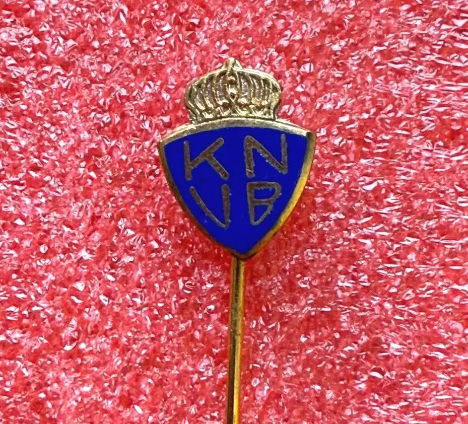 Знак Федерация футбола Нидерланды.