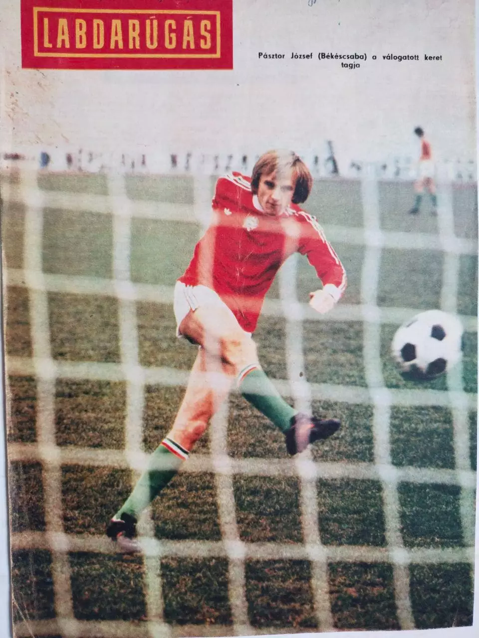 Из журнала LABDARUGAS футболист Йожеф Пастор Венгрия
