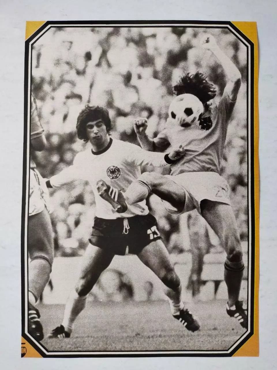 Из журнала Стадион ЧССР - футболист сборной ФРГ по футболу Герд Мюллер