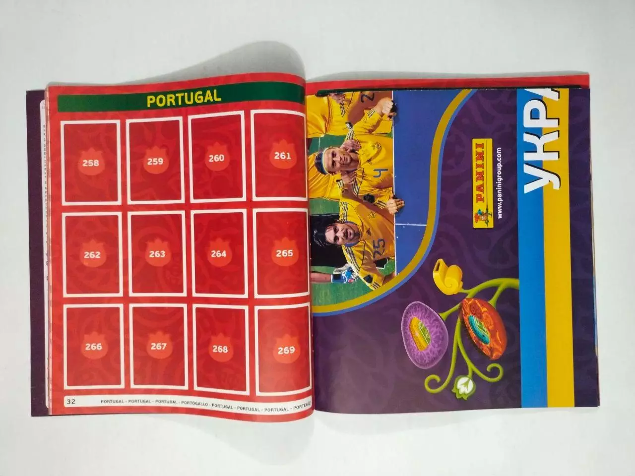 Альбом фирмы PANINI Чемпионат Европы по футболу EURO 2012 годПольша Украина 3