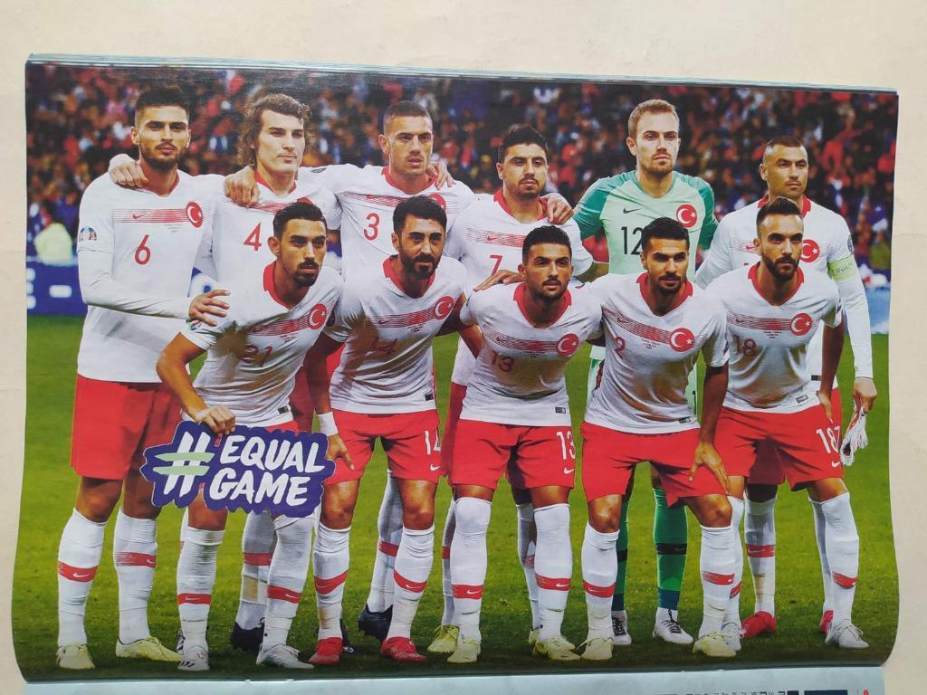 Постер из журнала Футбол Украина участник ЧЕ по футболу 2020 - Турция