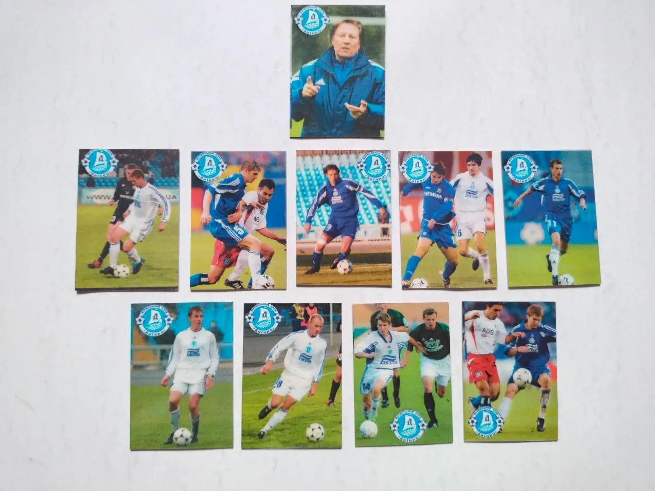 Футболисты и тренер футбольного клуба Днепр Украина - одним лотом 10 карточек 1