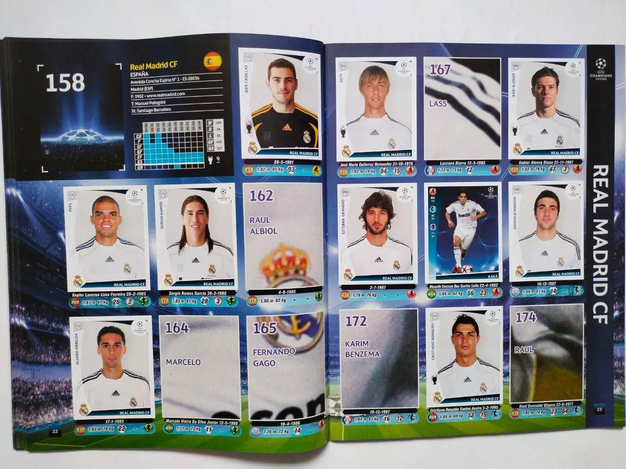 PANINI Лига Чемпионов УЕФА 2009-2010 официальный альбом для наклеек 3