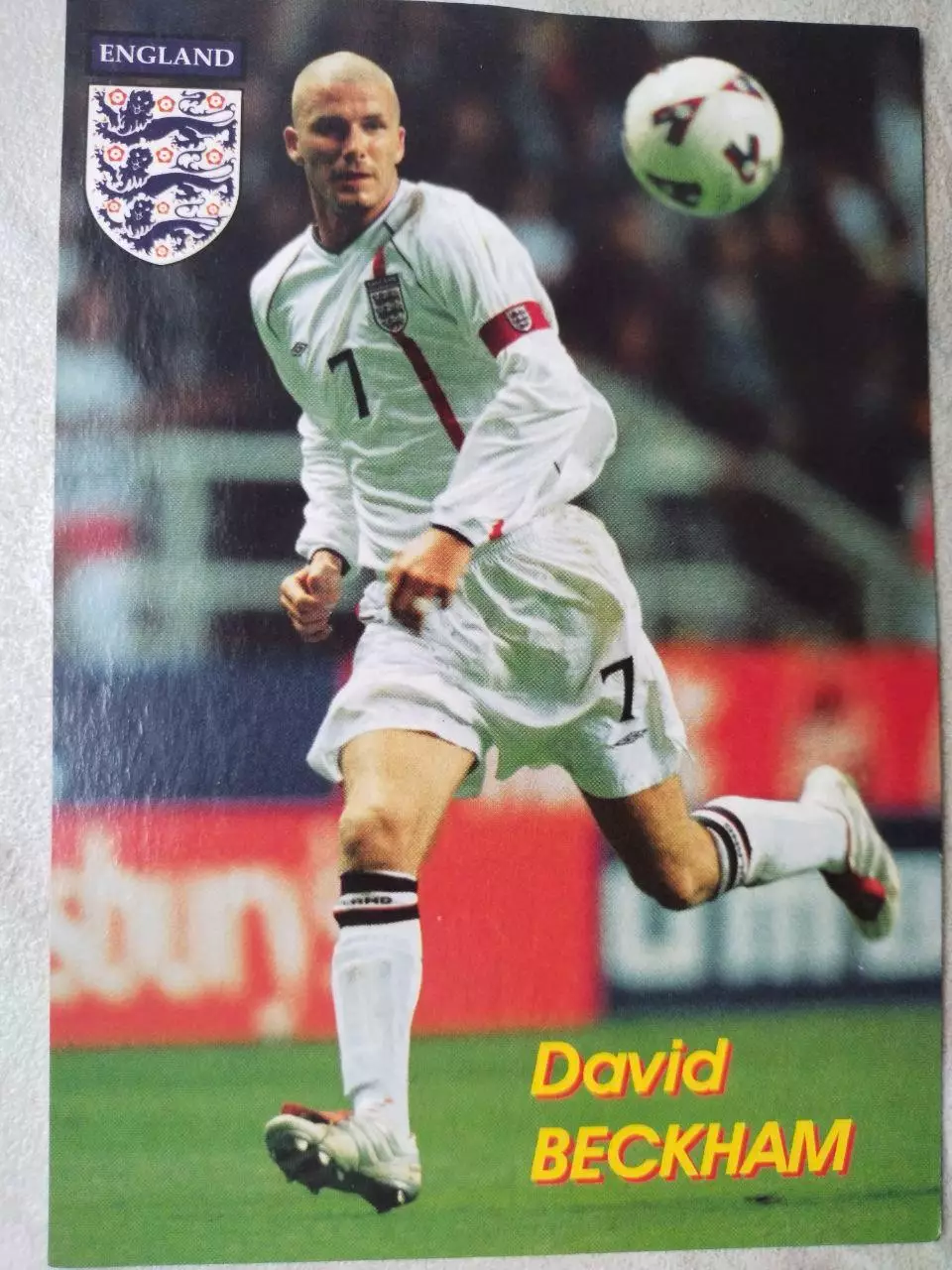 Из серии открыток В МИРЕ ФУТБОЛА ENGLAND David BECKHAM Дэвид БЕКХЭМ № 77
