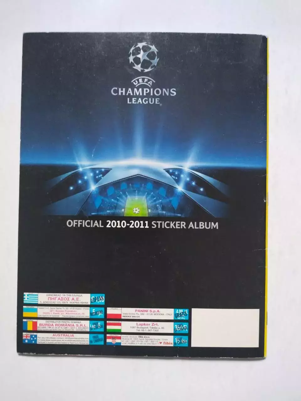 Альбом для наклеек фирмы PANINI - Лига чемпионов УЕФА 2010 - 2011 г.г. 4