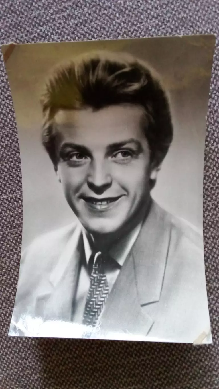 Актеры и актрисы кино и театра СССР : Олег Стриженов 1957 г. Артисты СССР