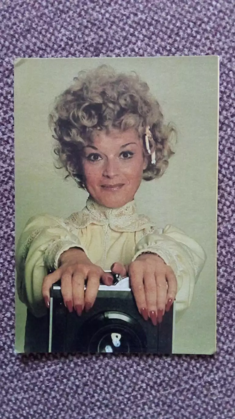 Карманный календарик : Актриса Нора Немет 1990 г. (Артистка кино и театра СССР)