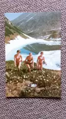 Карманный календарик : В горах Домбая 1990 г. (Девушка в купальнике , женщина)