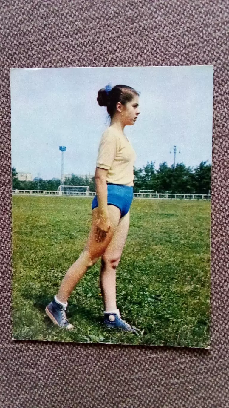 Гимнастика 1972 г. Спорт Гимнастка Физкультура (девочка ребенок)