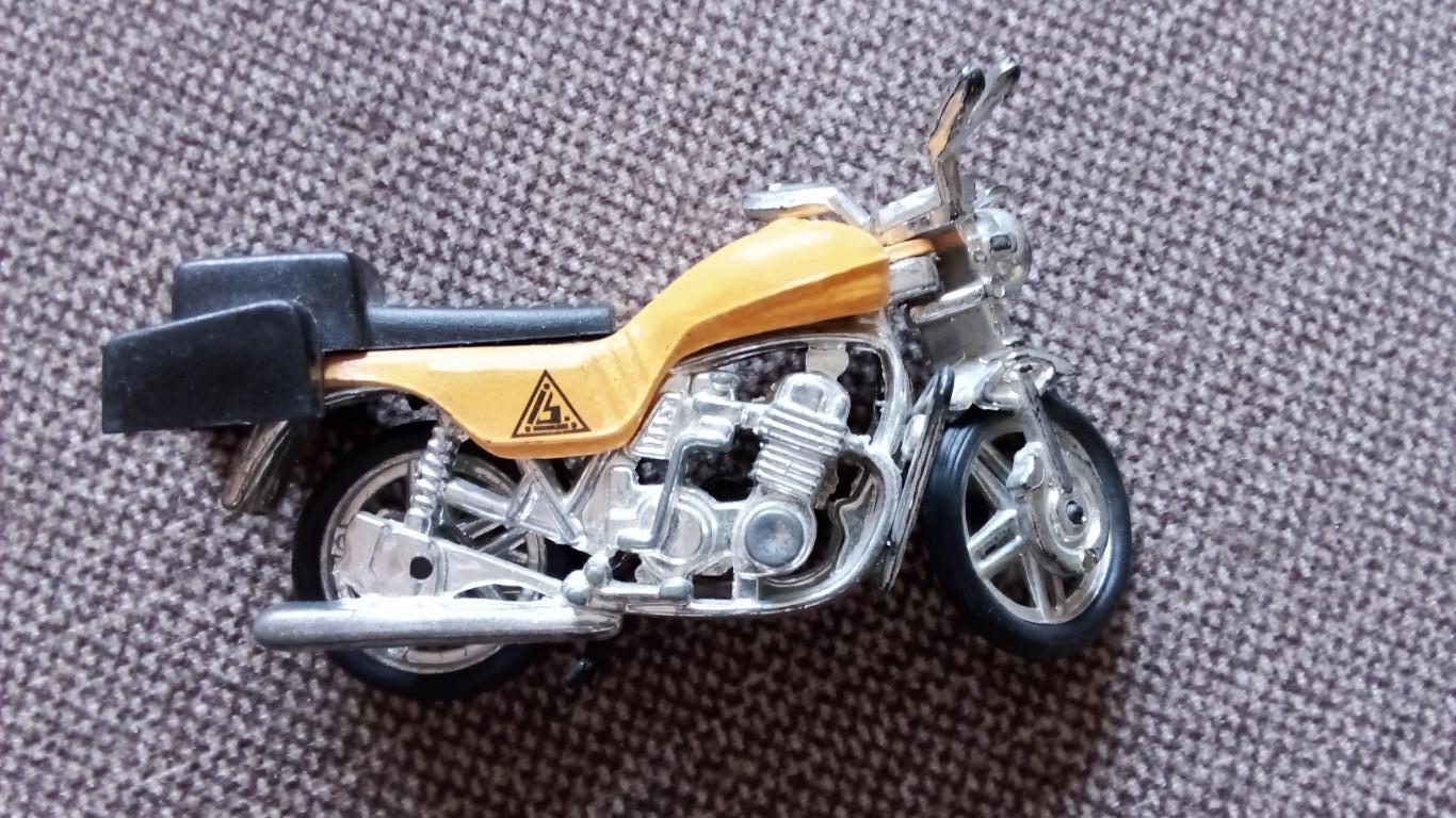 Модель мотоцикла ( импорт ) металл + пластмасса ( Мотоцикл ) техника 1