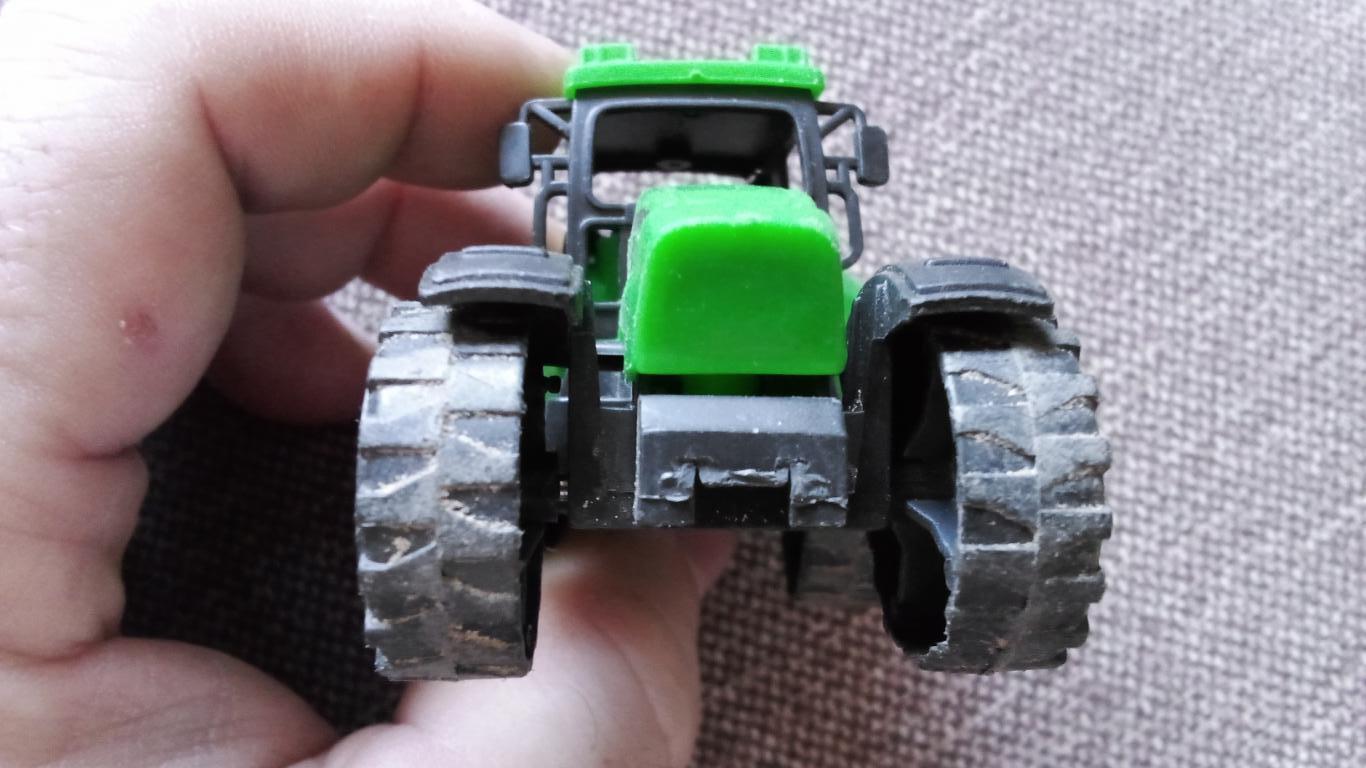 Трактор ( модель ) Пластмасса ( Спецтехника ) Техника Транспорт 4