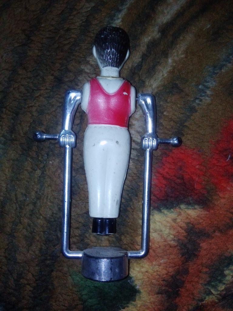 Фигурка гимнаста на магните ( Гимнастика , спорт ) сувенир - игрушка 1