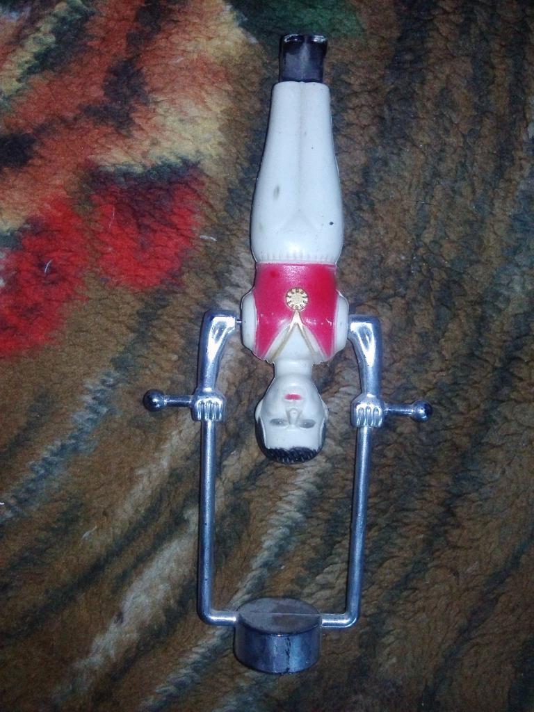 Фигурка гимнаста на магните ( Гимнастика , спорт ) сувенир - игрушка 2