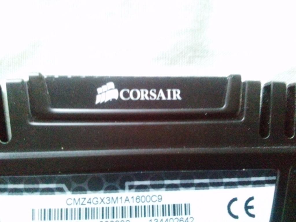 Модуль памяти : Corsair - Vengeance 4 Гб ( новый ) оперативная память 3