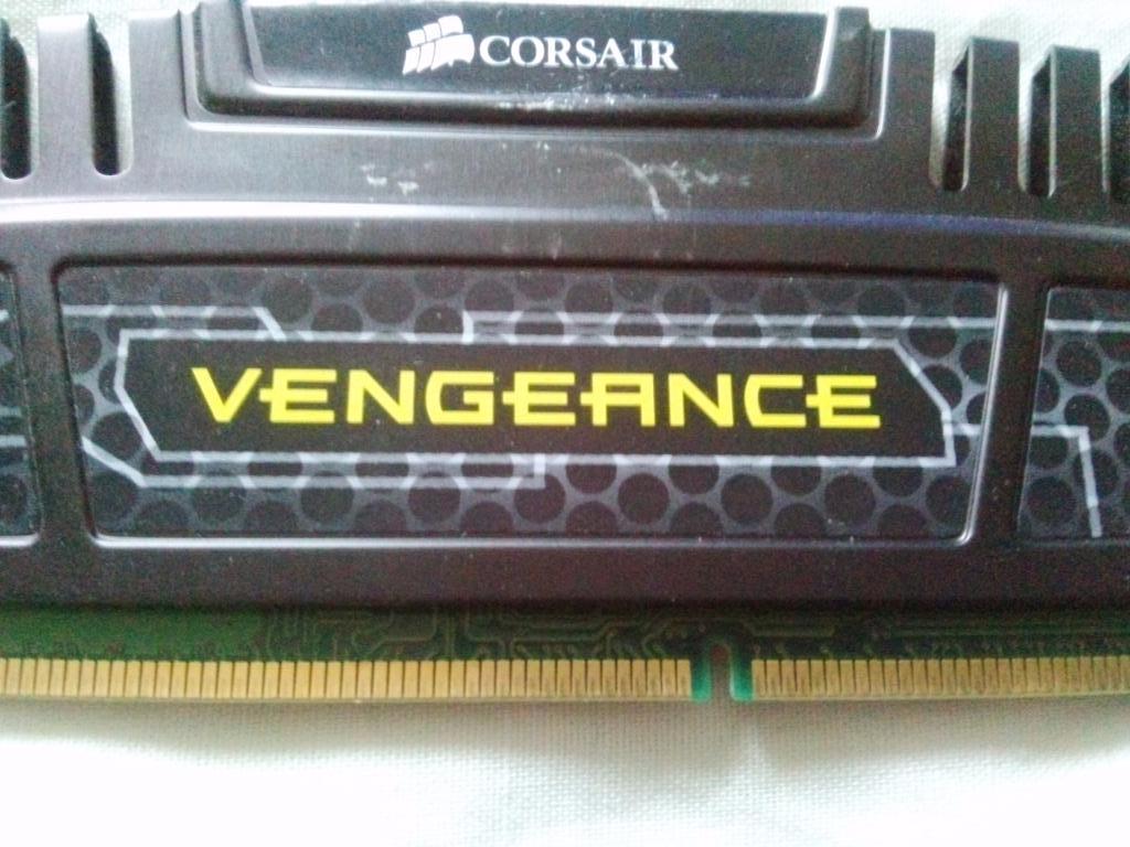 Модуль памяти : Corsair - Vengeance 4 Гб ( новый ) оперативная память 4