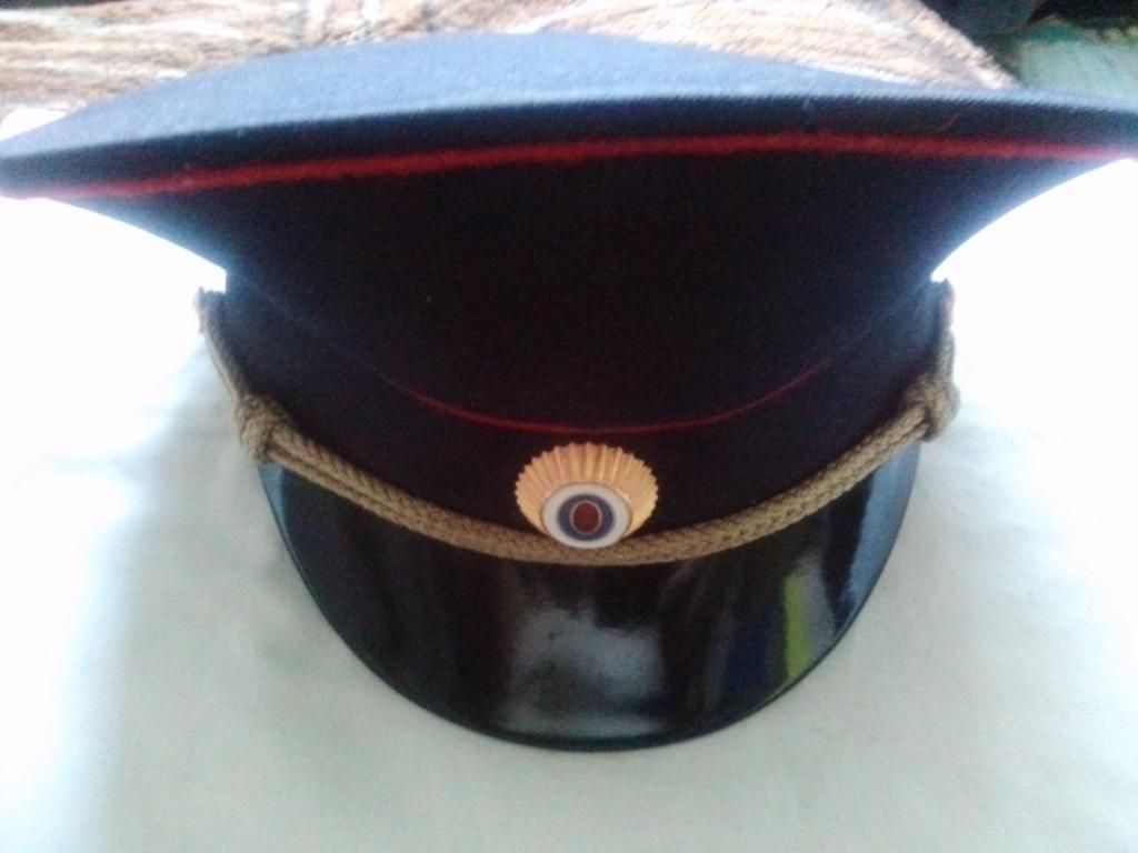 МВД России ( Полиция ) : фуражка с кокардой