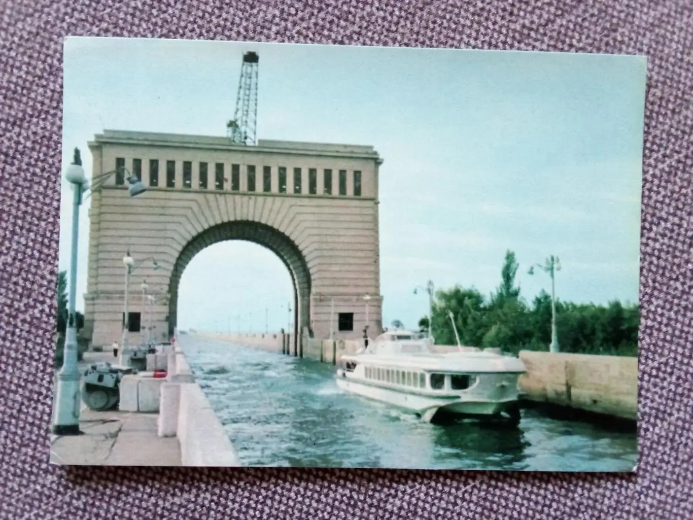 Шлюз Каховской ГЭС 1969 г. (Каховская ГЭС) Транспорт , теплоход , речной флот