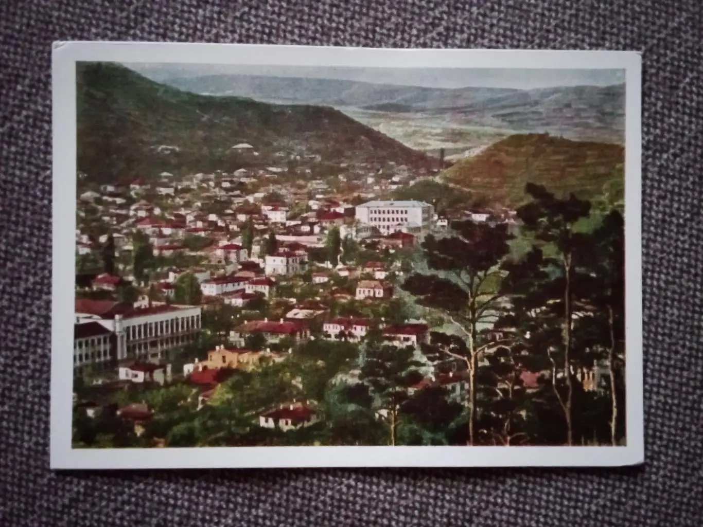 Города СССР : Кисловодск . Общий вид города 1961 г. ИЗОГИЗ (почтовая открытка)