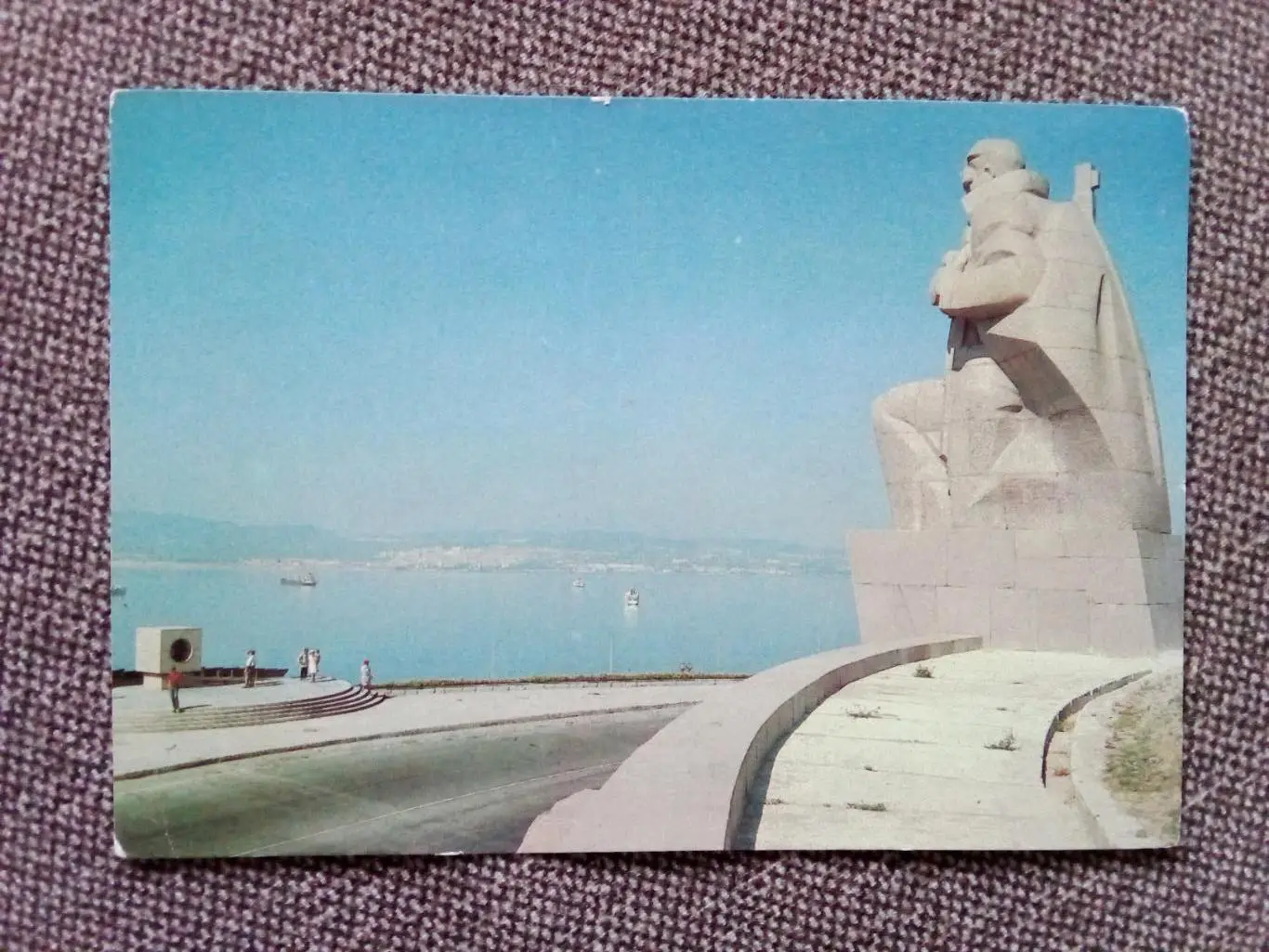 Города СССР : Новороссийск - Памятник морякам Революции 1984 г. (почтовая)