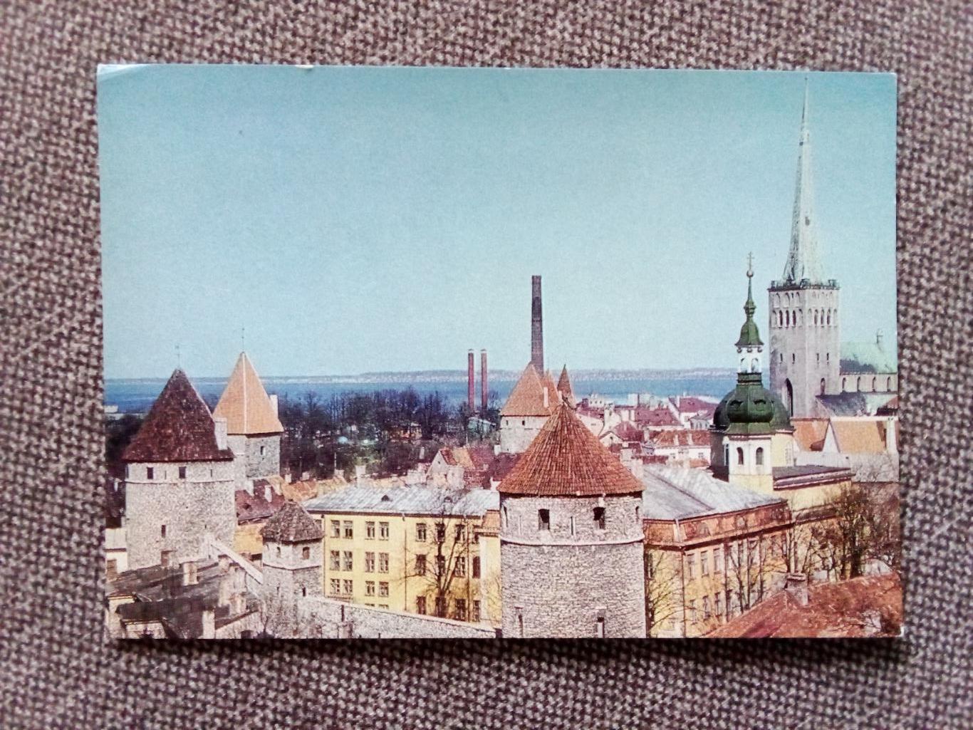 Города СССР : Таллин (Эстония) - Вид на старый город 1976 г. (почтовая с маркой)