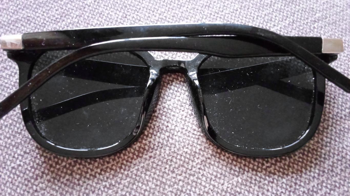 Солнцезащитные очки (новые) Женские 1