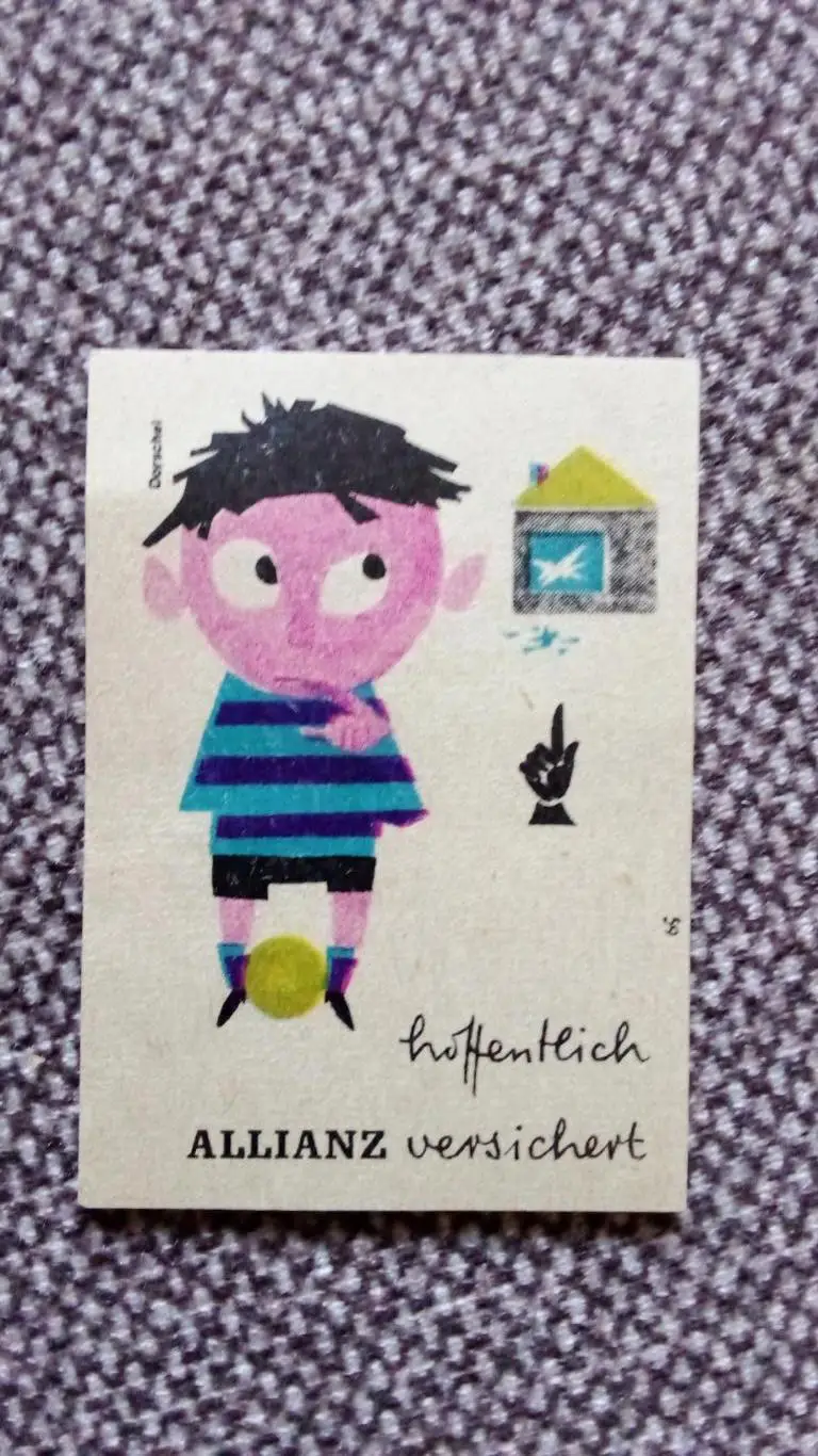 Спичечные этикетки (Спички) : Германия (60 - е годы) Мальчик с мячом Футбол