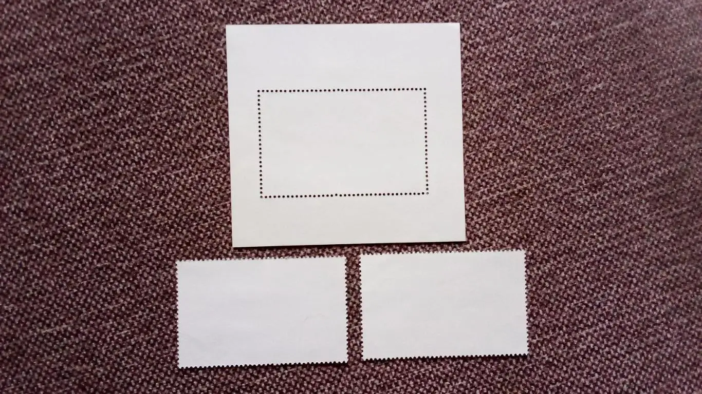 КНДР (Северная Корея) 1979 г. Дирижабли (Блок + 2 марки) Авиация Транспорт 1