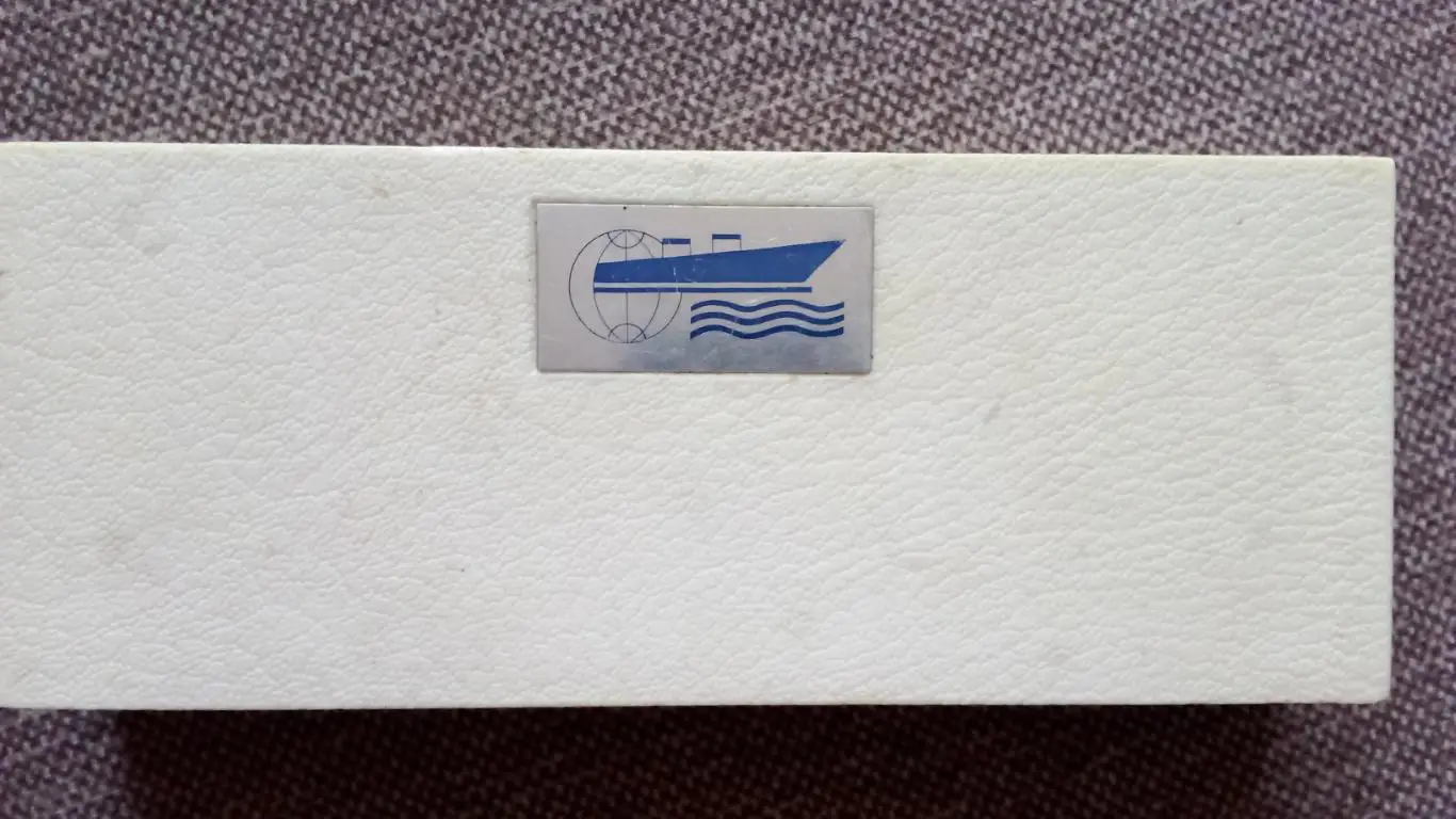 Набор запонок для рубашки 60 лет Великой Октябрьской революции в футляре 5