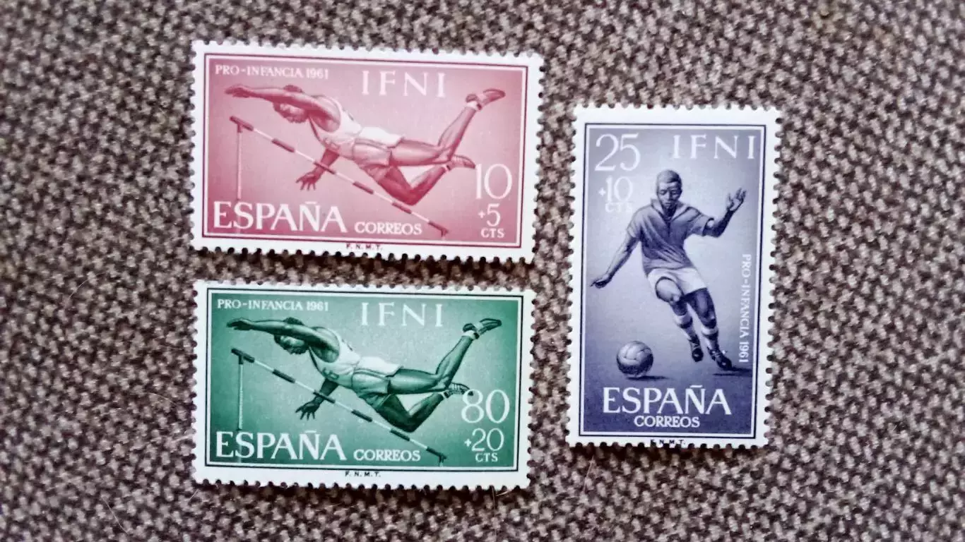 Ифни - Испания 1961 г. MNH ** (легкая атлетика , спортфутбол)