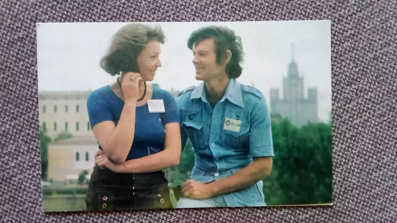 Актеры и актрисы кино и театра : Любовь Румянцева и Дин Рид США 1976 г.