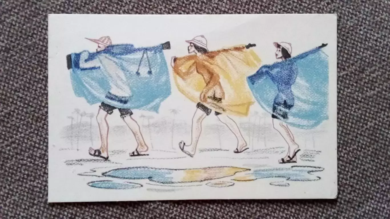 Вьетнамские девушки . Война во Вьетнаме 1969 г. Под дождем Девушка Милитария