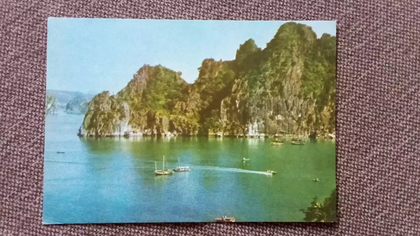 Вьетнам (Vietnam) - Бухта Халонг ( Край Халонг ) 80 - е годы (Лодка Транспорт)